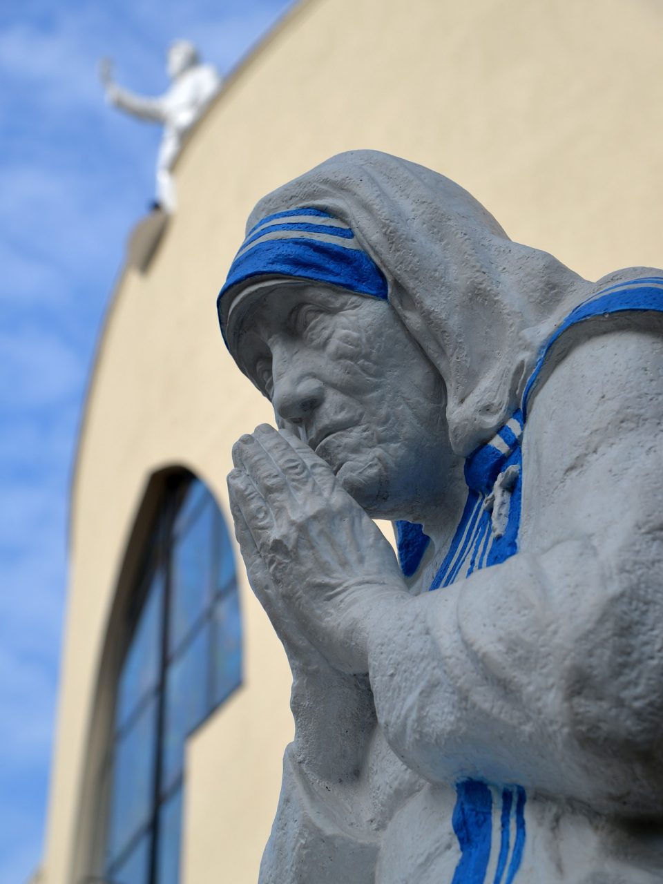 https://astroluna.rs/wp-content/uploads/2019/11/mother-teresa-4637163_1920-960x1280.jpg